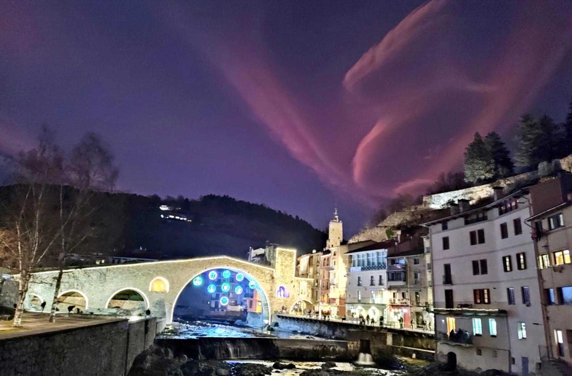 Apartamento Colgante Al Rio Con Vistas Al Puente Camprodon Exteriör bild